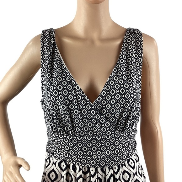 Ann Taylor Factory Tank Top Size L Black Geometric Print - Picture 2 of 7